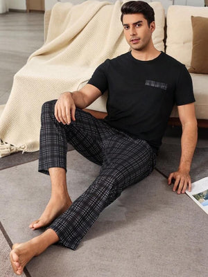 Pyjamas assortis pour hommes et femmes