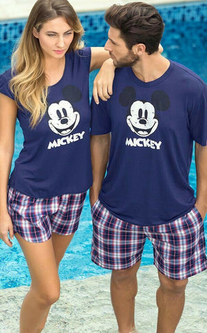 Pyjamas assortis pour hommes et femmes